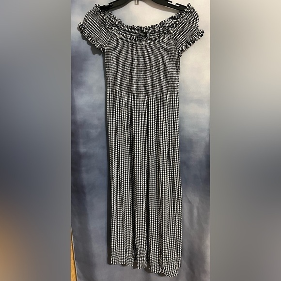 The Cindy Dress by Bardot off the shoulder styling, a fitted shirred top sz 8 - Picture 6 of 11